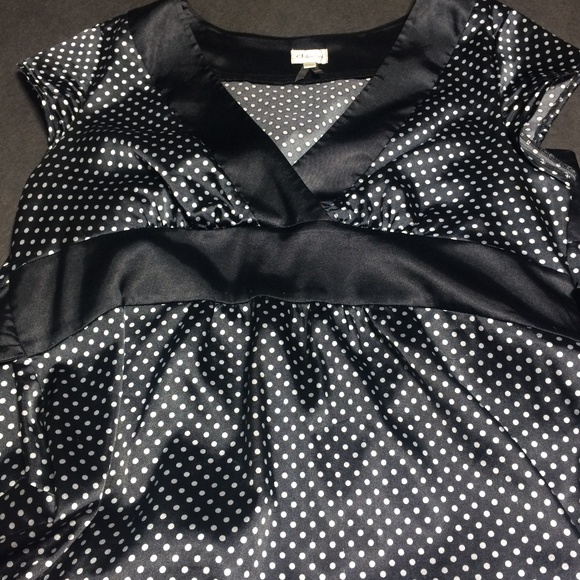 Smooth Textured Fabric Dynamite Dress - Picture 3 of 3